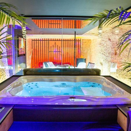 Omira - Nuits D'Exception & Spa Tours Exterior photo