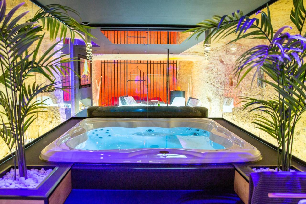Omira - Nuits D'Exception & Spa Tours Exterior photo